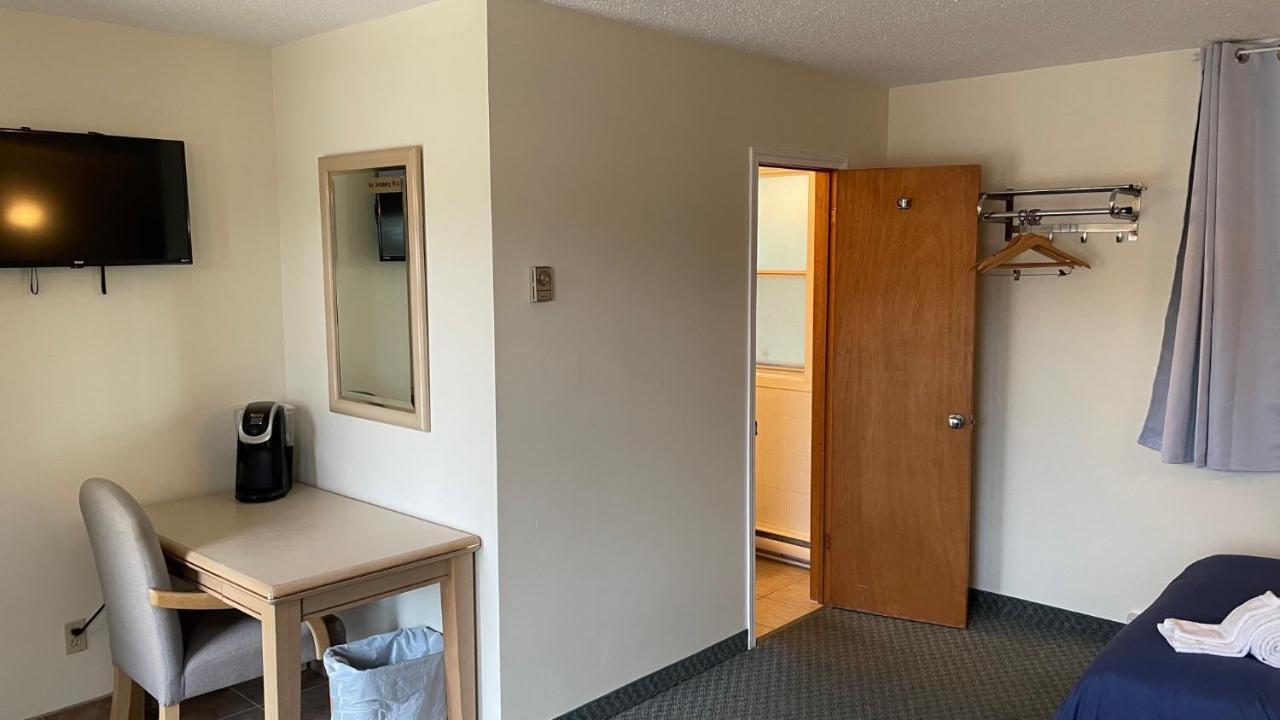 Beach Club By Beach1 Motel Wasaga Beach Bagian luar foto